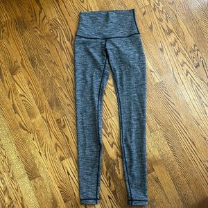 Lululemon Full-on luxtreme leggings gray black size 4